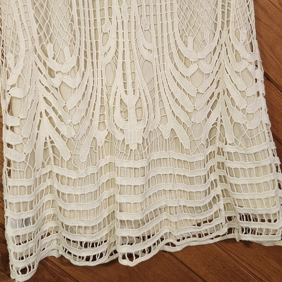 Christopher and Banks cream lace tank top size medium - Picture 10 of 10